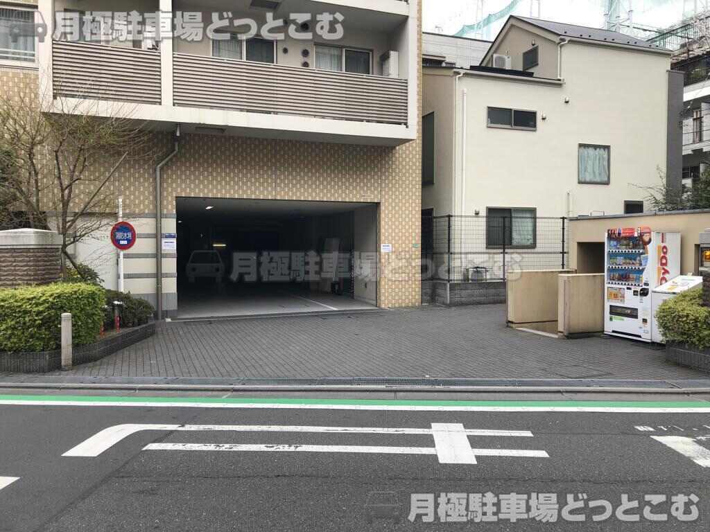 豊島区巣鴨3-5-16の月極駐車場2