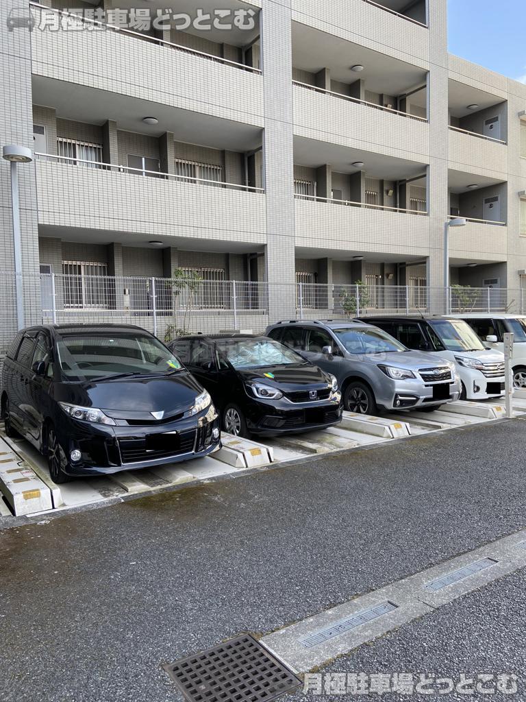 多摩市諏訪1-46-5の月極駐車場2