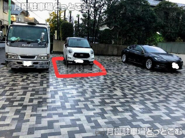 杉並区久我山5丁目11-18の月極駐車場2