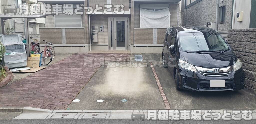 足立区舎人3丁目10-12の月極駐車場2