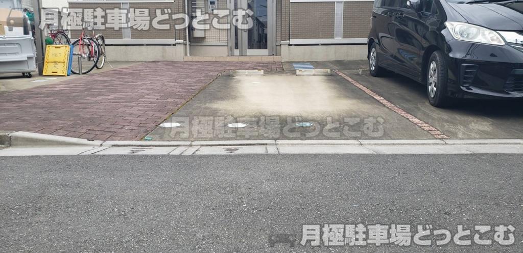 足立区舎人3丁目10-12の月極駐車場4