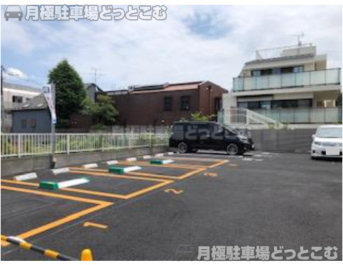 目黒区下目黒5丁目29-14の月極駐車場1