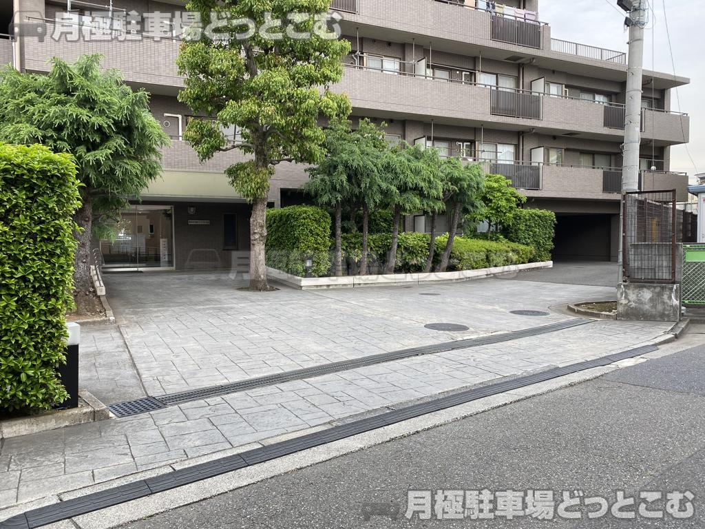 府中市住吉町2-7-1の月極駐車場3