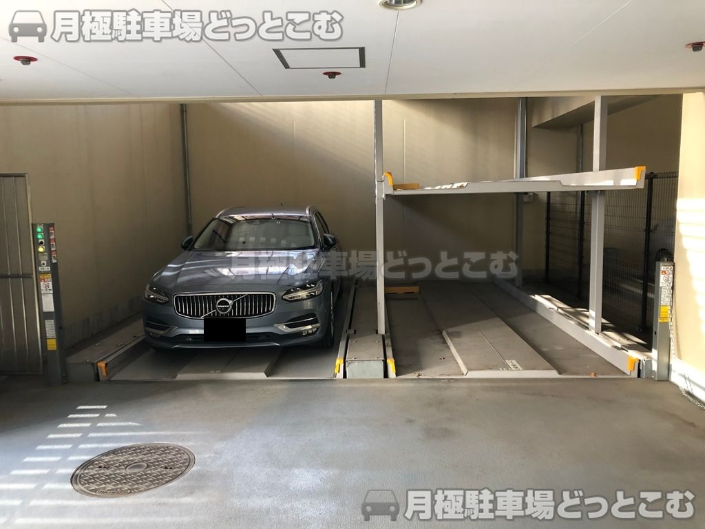 千代田区神田和泉町1-10-5の月極駐車場2