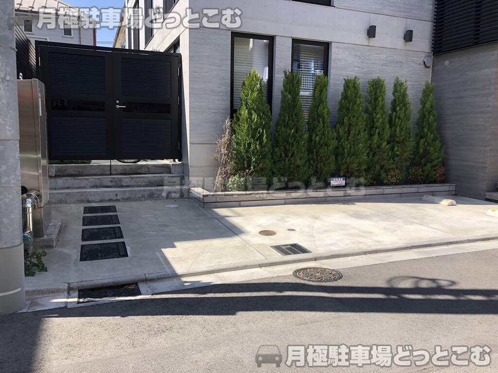 世田谷区大原1丁目6-15の月極駐車場2
