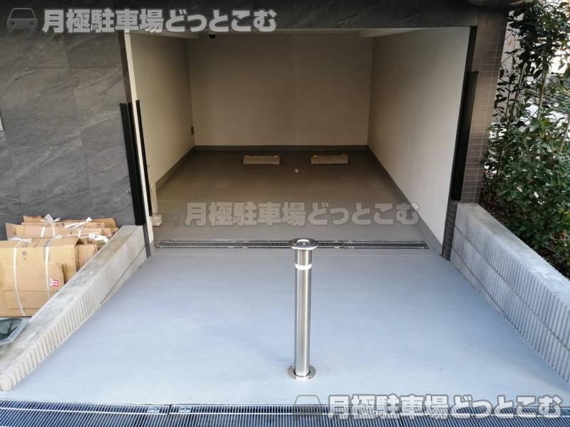 杉並区井草2-8-16の月極駐車場1