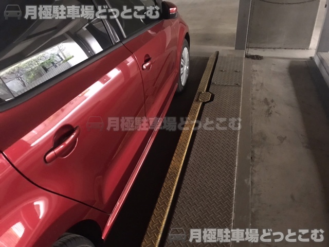 武蔵野市吉祥寺北町4丁目11-23の月極駐車場6