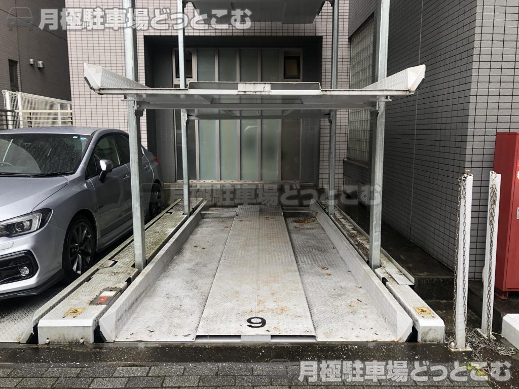 港区三田5-18-6の月極駐車場2