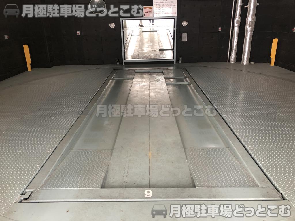 新宿区市谷仲之町3-10の月極駐車場2