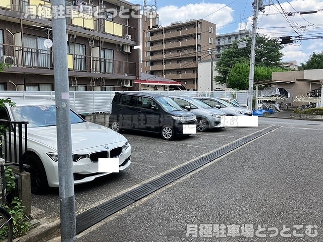 練馬区関町南4丁目6-21の月極駐車場3