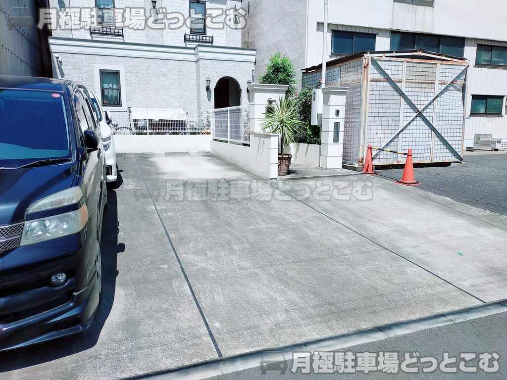 墨田区立花5丁目21-10の月極駐車場2