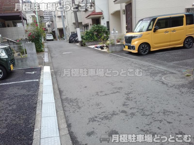 板橋区大山東町48-6の月極駐車場3