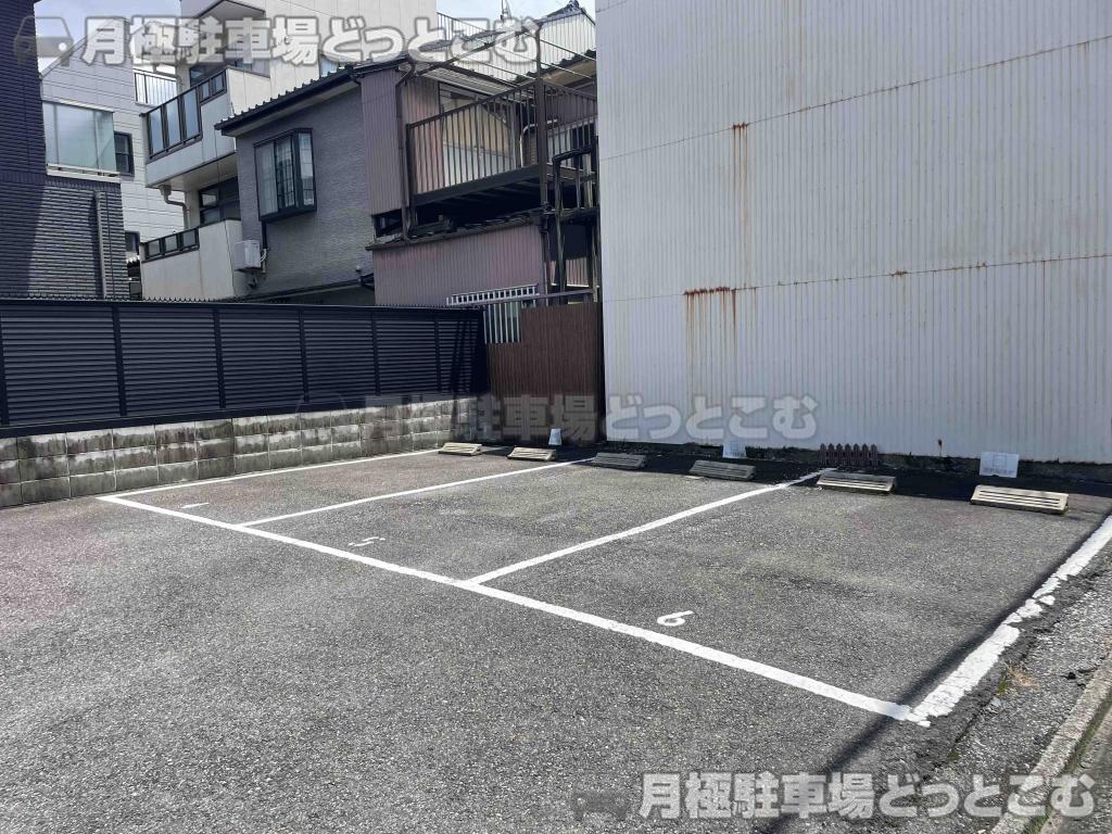 名古屋市中村区藤江町二丁目22番2の月極駐車場2