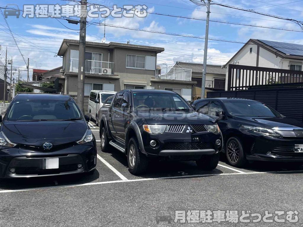 名古屋市中村区藤江町二丁目22番2の月極駐車場3