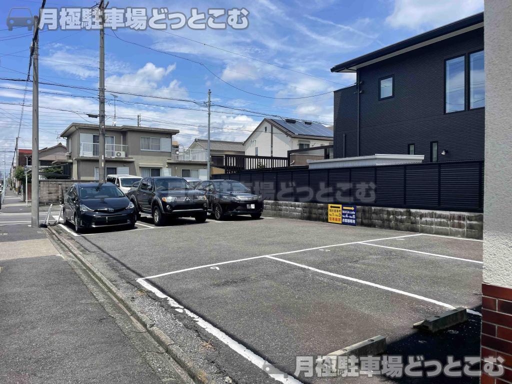 名古屋市中村区藤江町二丁目22番2の月極駐車場4