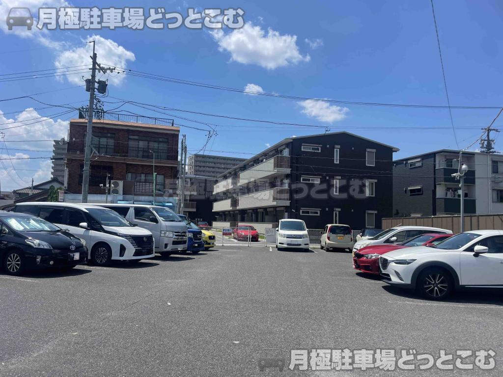 名古屋市中村区太閤1-1502番2の月極駐車場2