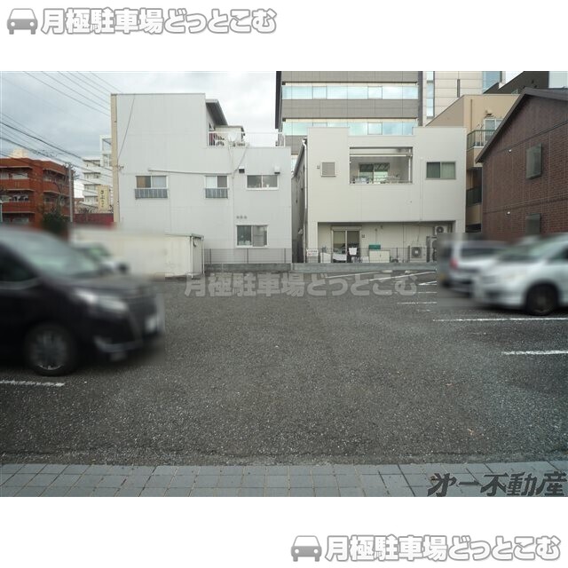 静岡市葵区西門町5-10の月極駐車場1