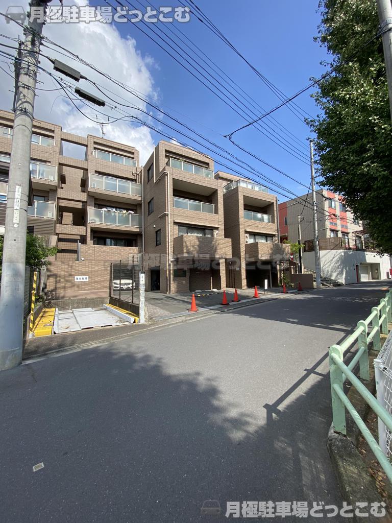大田区山王4-7-18の月極駐車場3