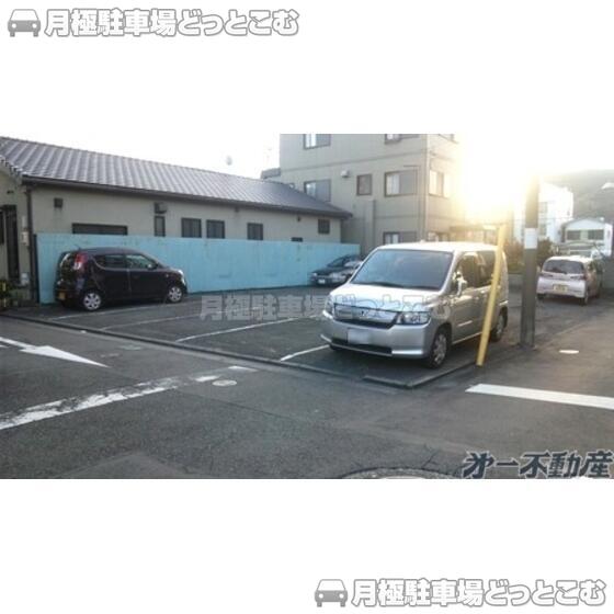 静岡市葵区田町4丁目97-2の月極駐車場2