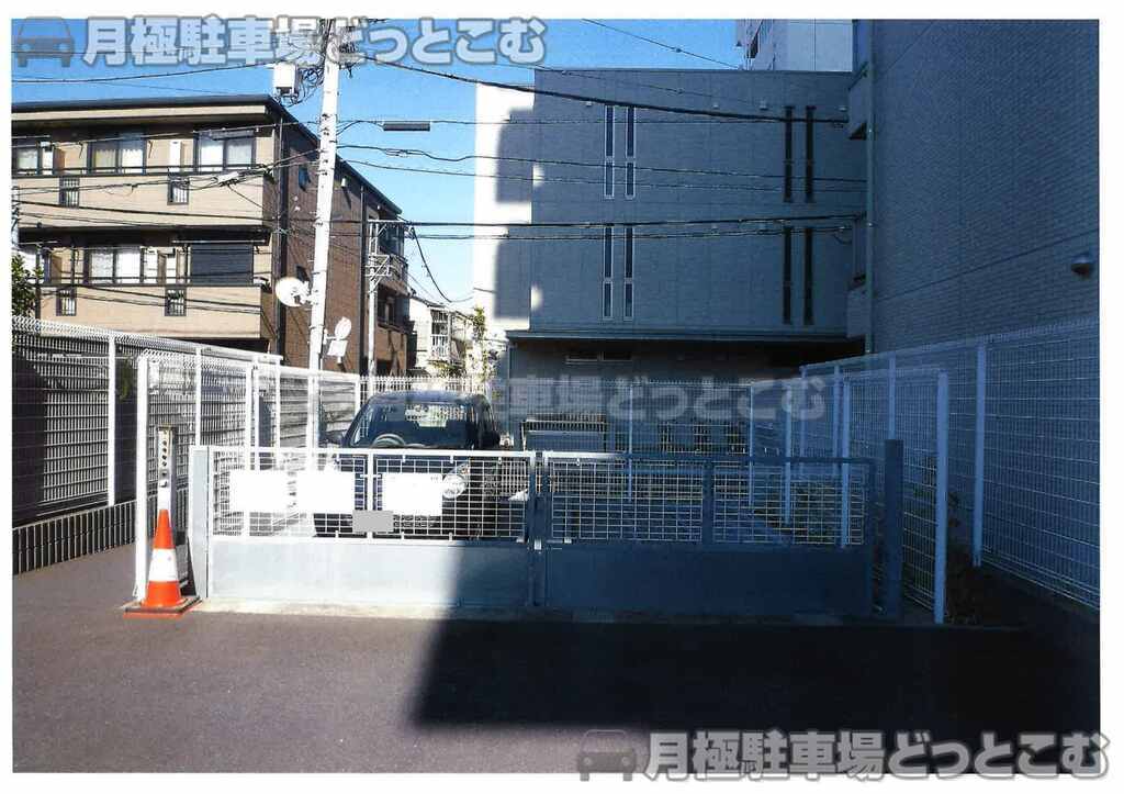葛飾区小菅2-22-9付近の月極駐車場1
