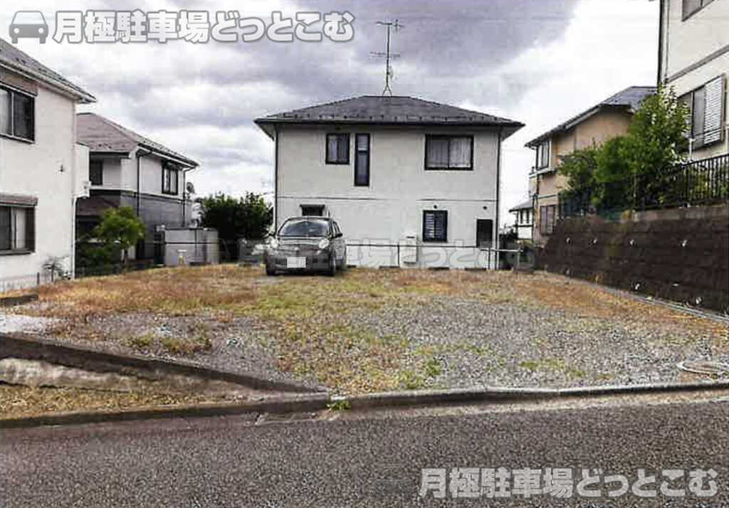 横浜市泉区岡津町2960-14の月極駐車場1