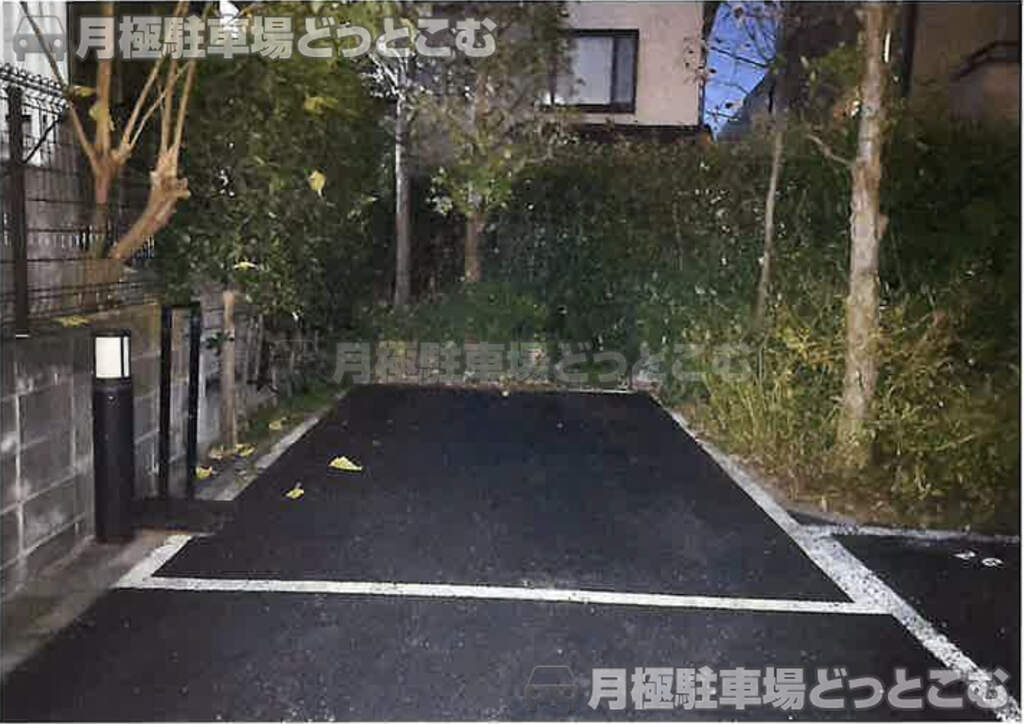 中野区中央5-19-11の月極駐車場1