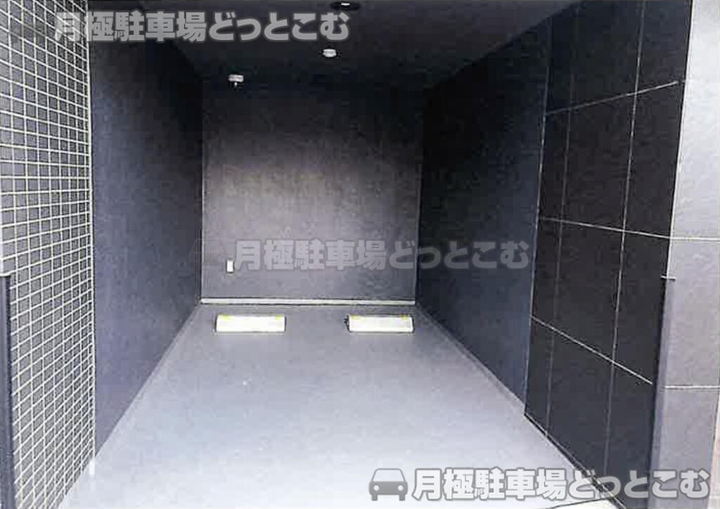 大田区西糀谷3-8-9の月極駐車場3