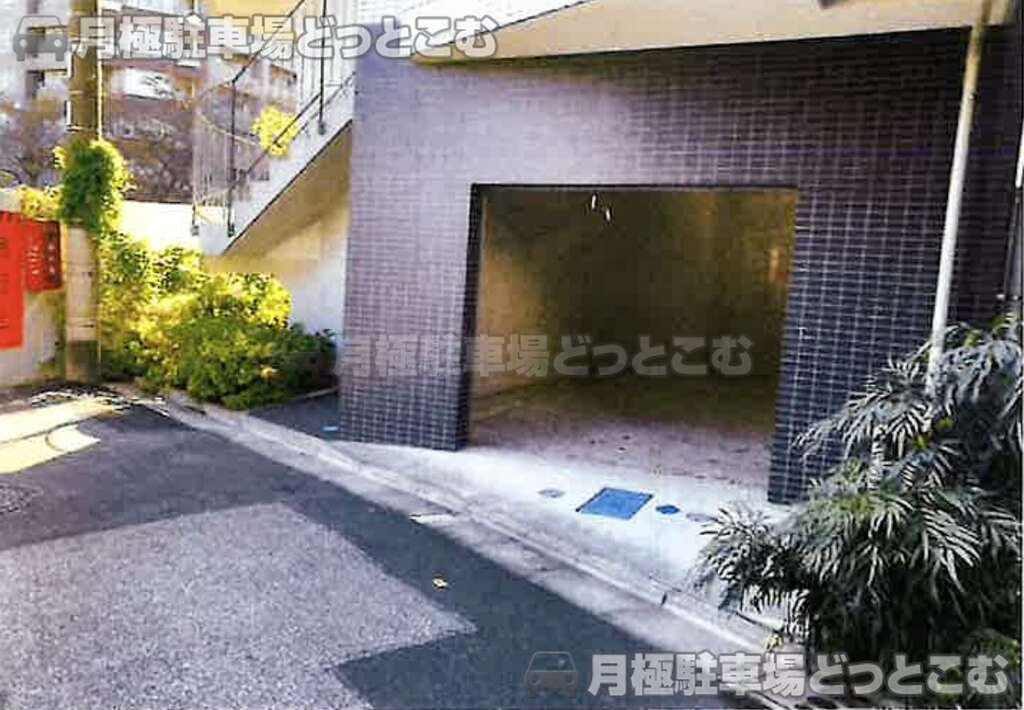 豊島区高田1-13-5の月極駐車場3