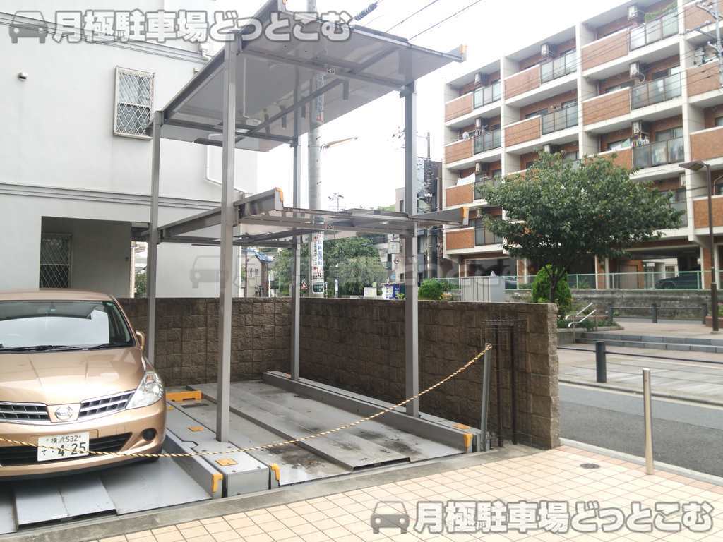 横浜市神奈川区広台太田町5-3の月極駐車場2
