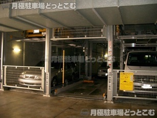 横浜市港北区新横浜1丁目17-2の月極駐車場3