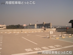 横浜市中区本牧宮原1-5の月極駐車場2