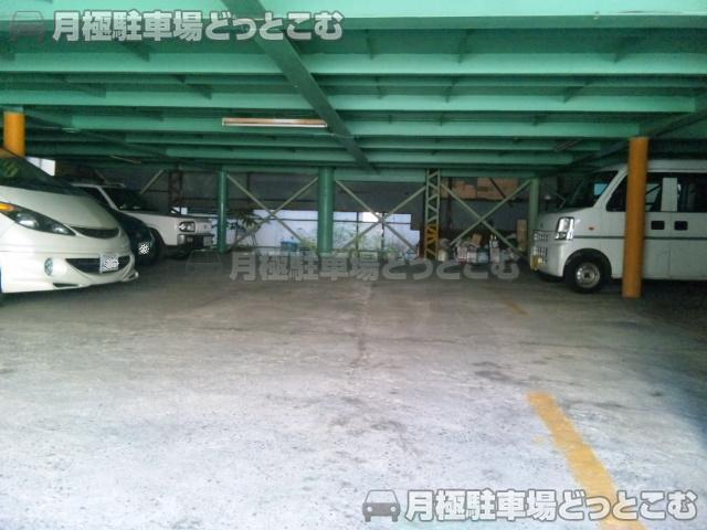 横浜市西区平沼1丁目24-13の月極駐車場1