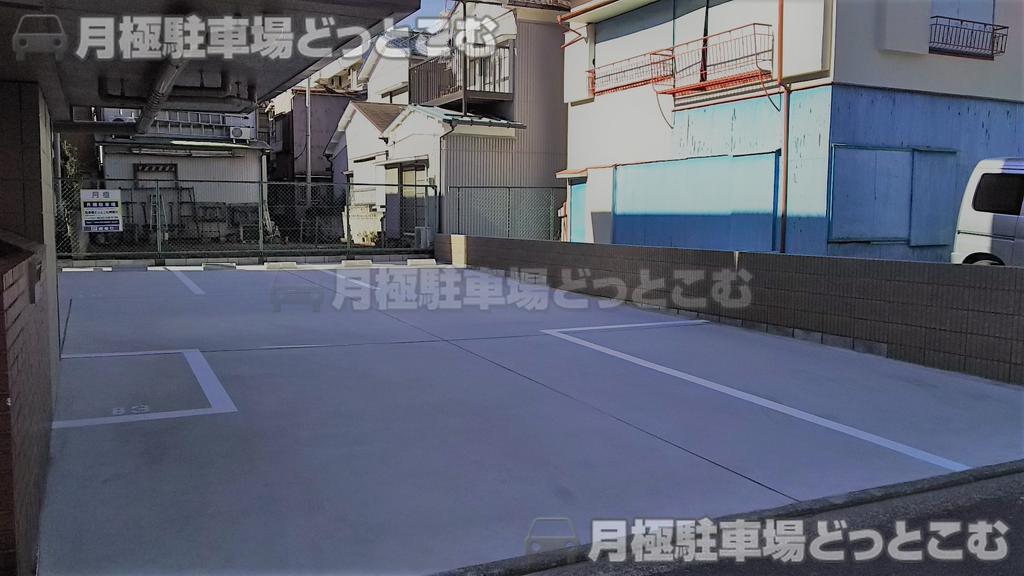 横浜市磯子区丸山2-23-5の月極駐車場2