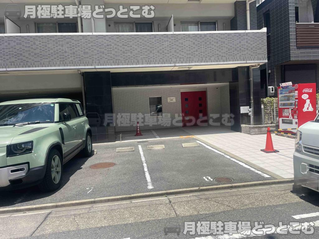 名古屋市中村区名駅南3-12の月極駐車場3