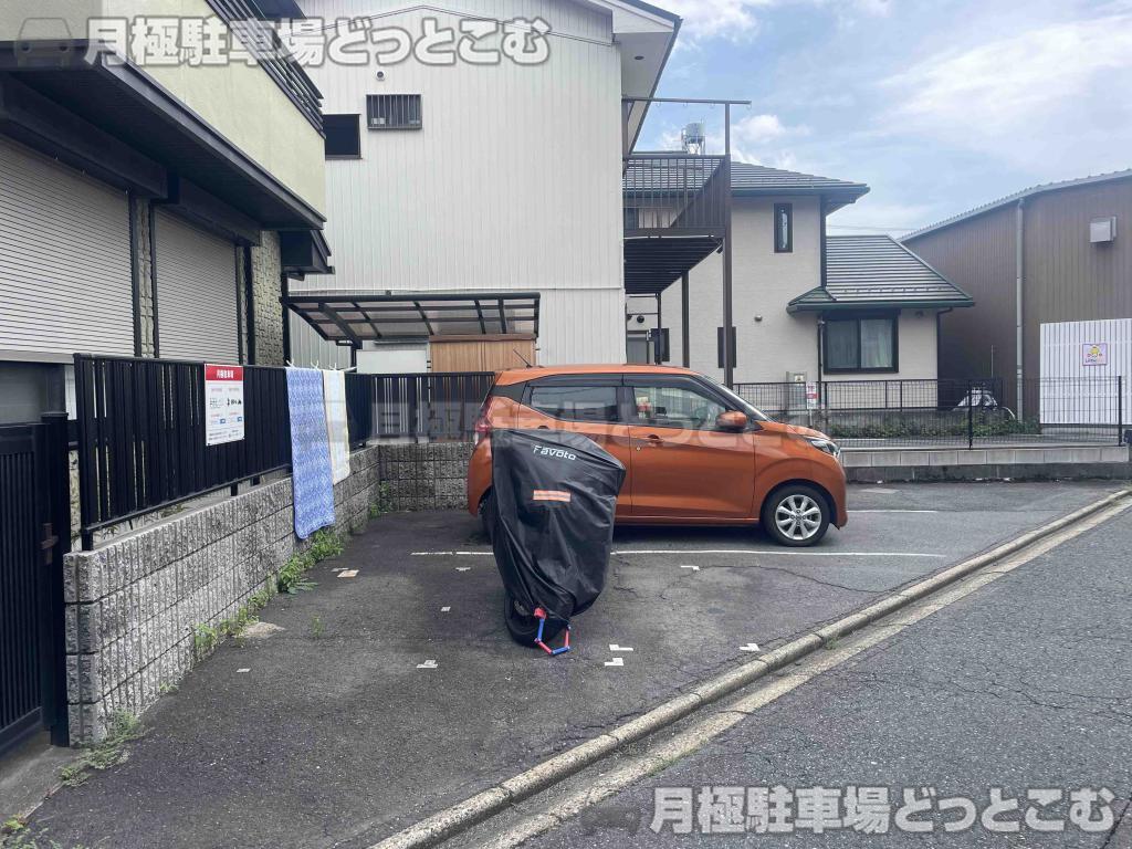 名古屋市中村区大秋町1丁目12の月極駐車場2