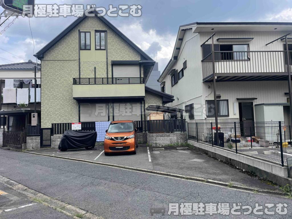 名古屋市中村区大秋町1丁目12の月極駐車場4