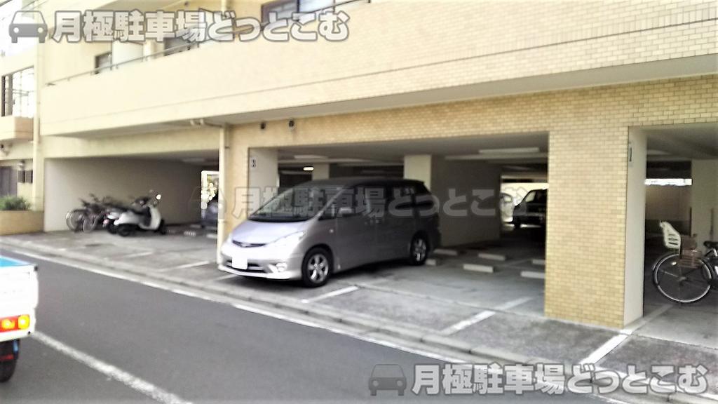 横浜市金沢区寺前1-9-1の月極駐車場2