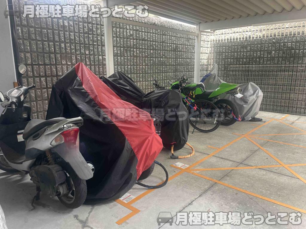 名古屋市中村区井深町の月極駐車場3