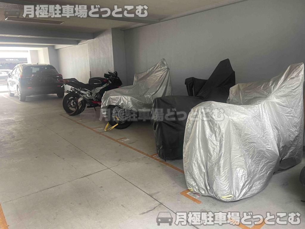 名古屋市中村区井深町の月極駐車場4