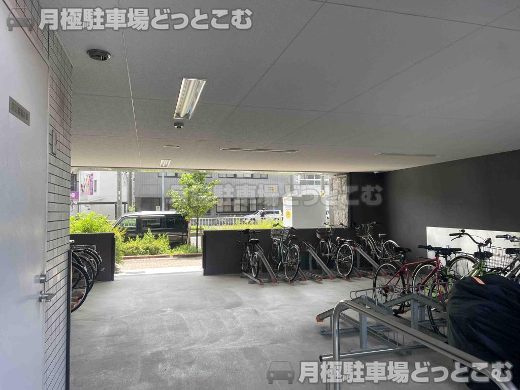 名古屋市中村区本陣通4の月極駐車場6
