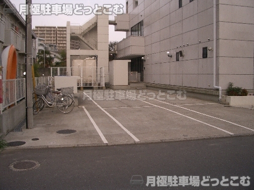 横須賀市追浜東町3-54-1の月極駐車場2