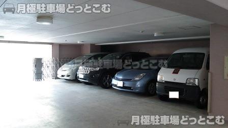 横浜市西区浅間町4-331-5の月極駐車場1