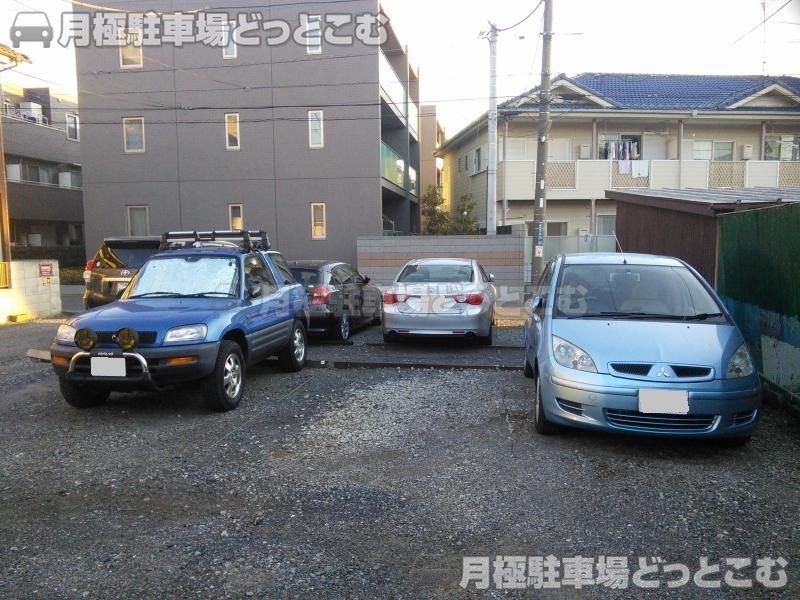 川崎市中原区宮内4丁目28-（313-1）の月極駐車場2