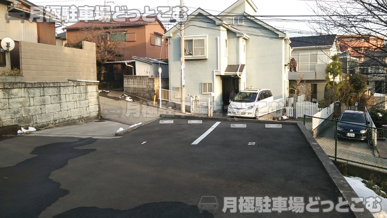 横浜市鶴見区北寺尾3-16の月極駐車場1