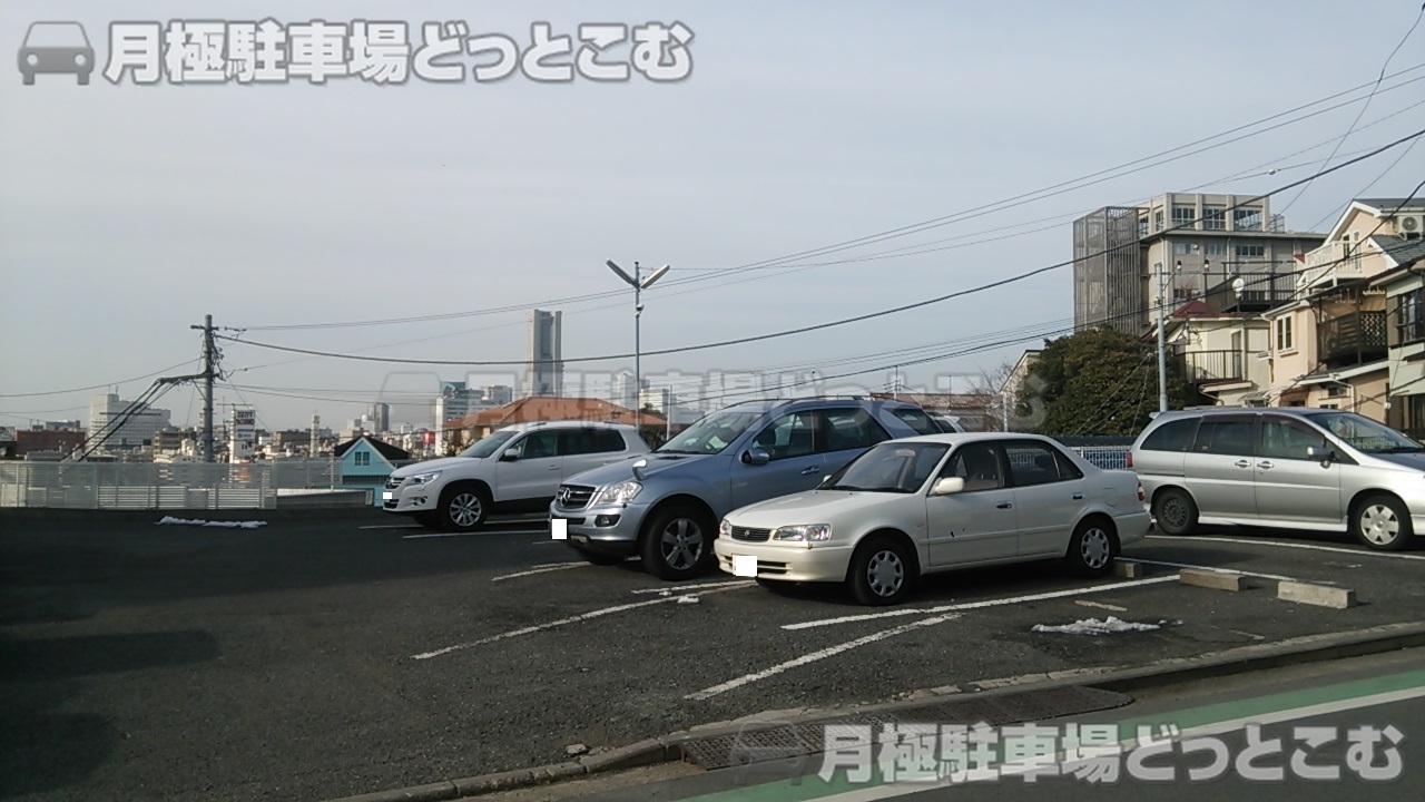 横浜市中区打越1番地の月極駐車場1