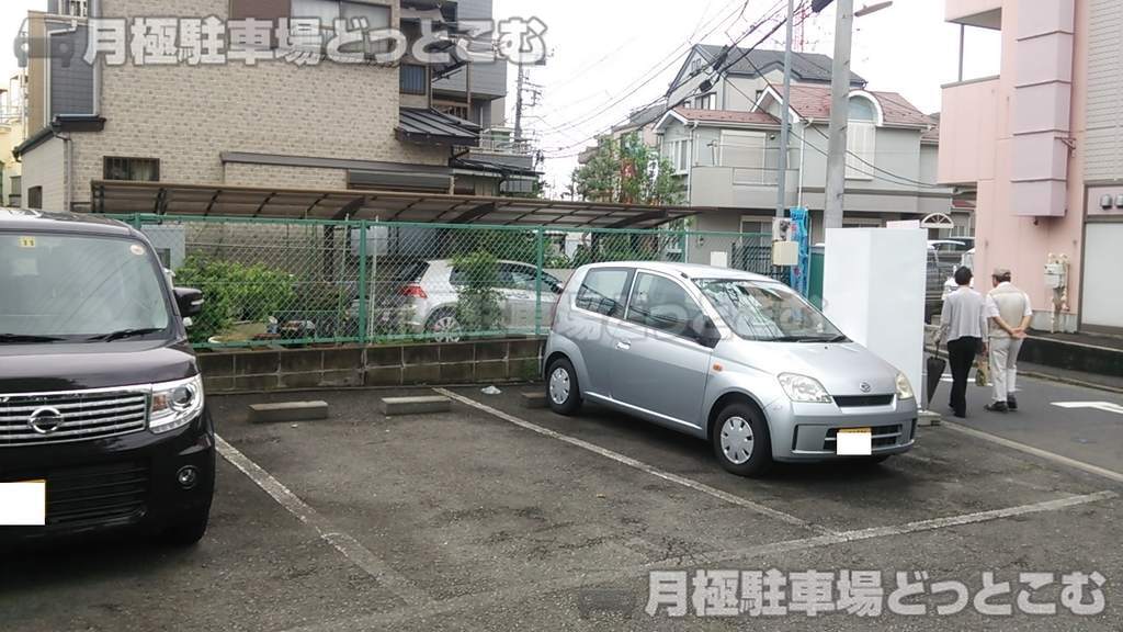 横浜市港北区樽町2-6-の月極駐車場1