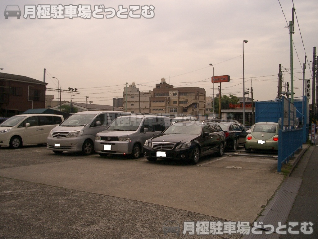 横浜市鶴見区鶴見中央3-3-34の月極駐車場1