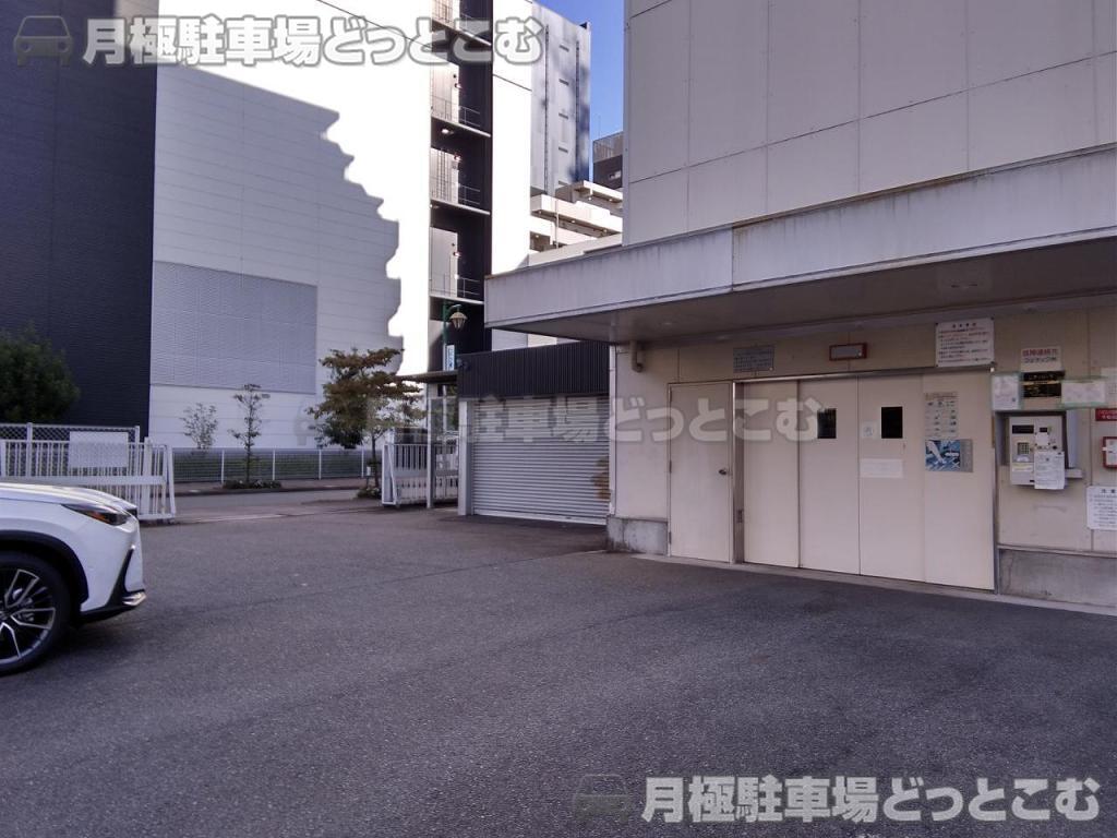 名古屋市中区丸の内1丁目1006-2の月極駐車場3