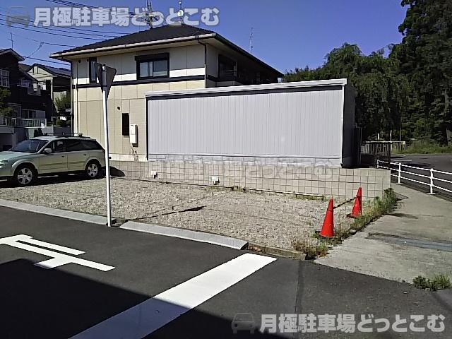 横浜市瀬谷区東野台14-1の月極駐車場1