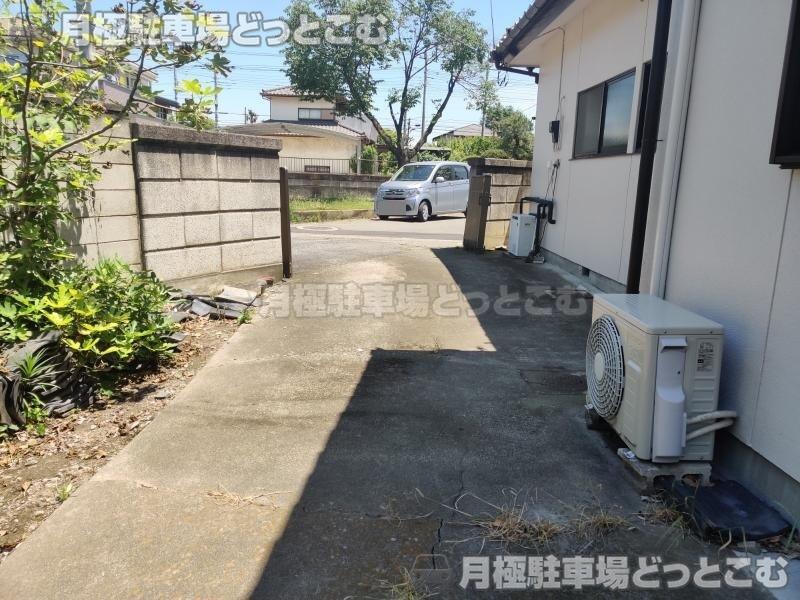 前橋市上小出町1-820の月極駐車場3